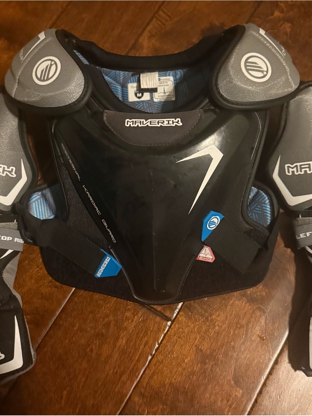 Men's Black and Gray Lacrosse Shoulder Pads - Medium